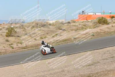 media/Apr-20-2025-AHRMA (Sun) [[393a79c373]]/Race/Group 11 early race/Turn 4b/